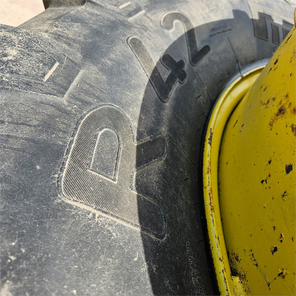John Deere 650/65R42 - Tracteur agricole: photos 5 John Deere 650/65R42 - Tracteur agricole: photos 5