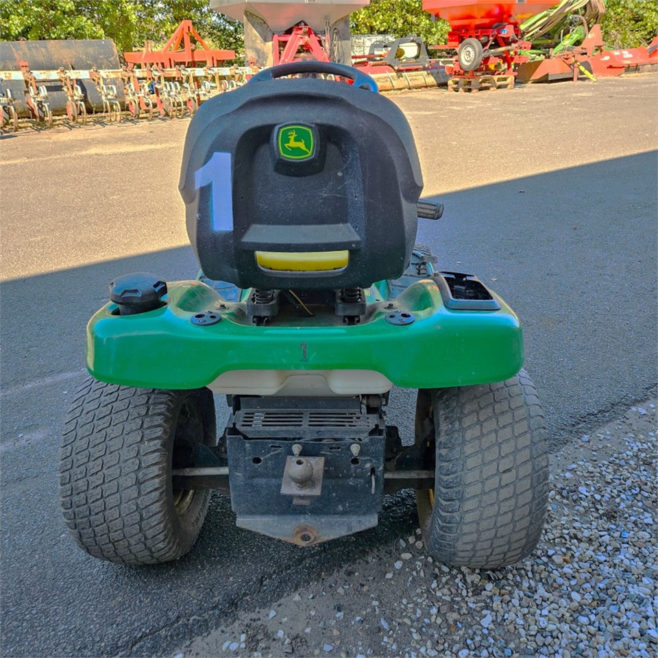 John Deere X304 - Motofaucheuse: photos 4 John Deere X304 - Motofaucheuse: photos 4