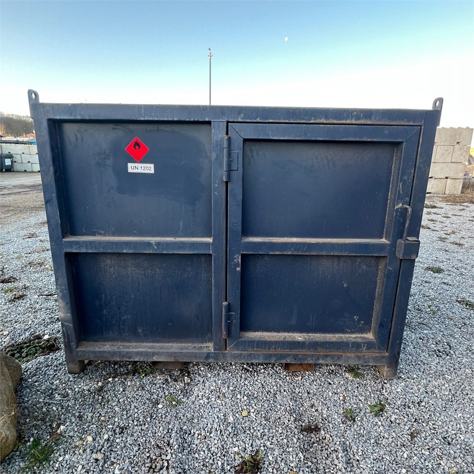 Kingspan Roug Steel Tank - Cuve de stockage: photos 1 Kingspan Roug Steel Tank - Cuve de stockage: photos 1
