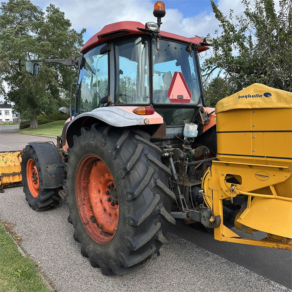 Kubota M 9540 2/4 WD - Tracteur agricole: photos 5 Kubota M 9540 2/4 WD - Tracteur agricole: photos 5