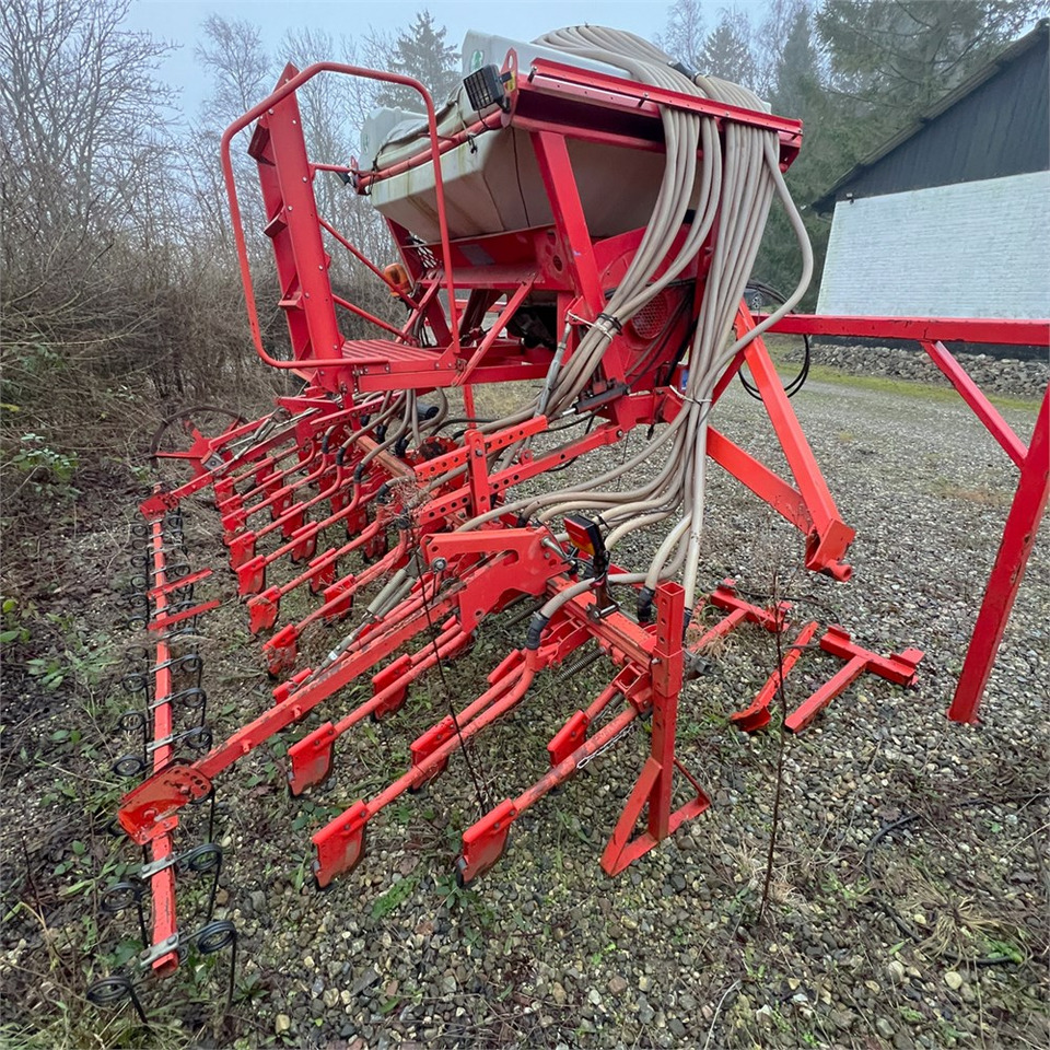 Kuhn Venta Ti - Semoir/ Planteuse: photos 4 Kuhn Venta Ti - Semoir/ Planteuse: photos 4