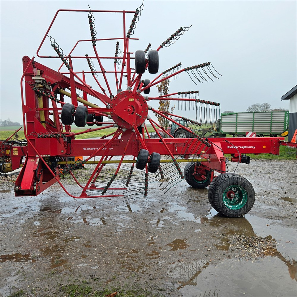 Kverneland Taarup 90150 V - Matériel de fenaison: photos 3 Kverneland Taarup 90150 V - Matériel de fenaison: photos 3