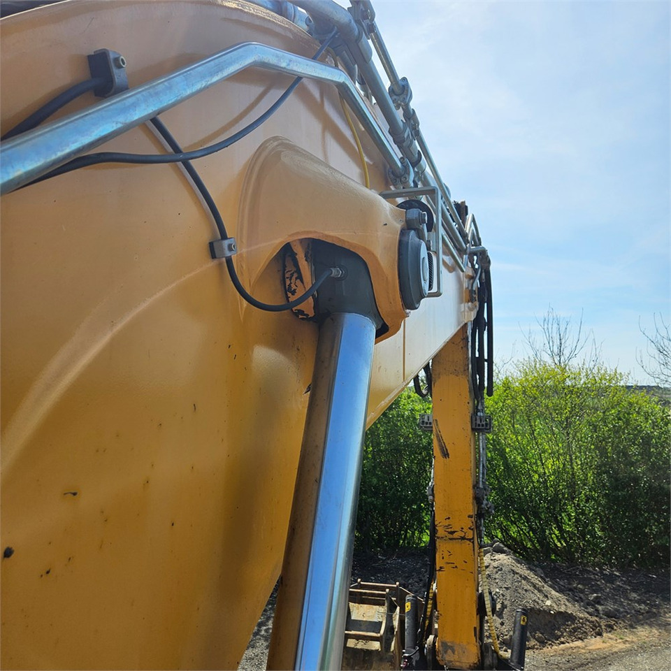 Pelle sur chenille Liebherr R926 LC: photos 33