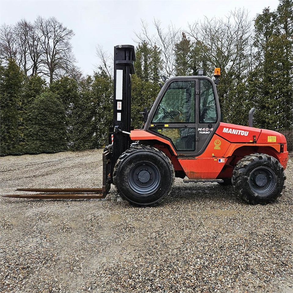 Manitou M 40-4 T - Chariot élévateur: photos 4 Manitou M 40-4 T - Chariot élévateur: photos 4