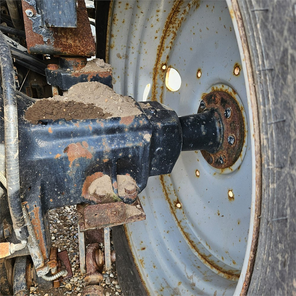 Tracteur agricole Massey Ferguson 6480 Dyna-6: photos 33