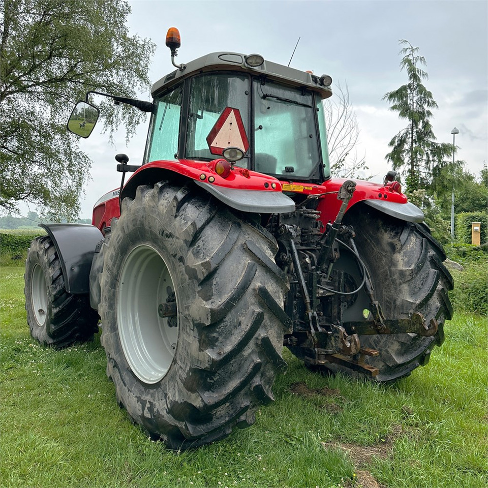 Massey Ferguson MF8460 Dyna-VT - Tracteur agricole: photos 5 Massey Ferguson MF8460 Dyna-VT - Tracteur agricole: photos 5