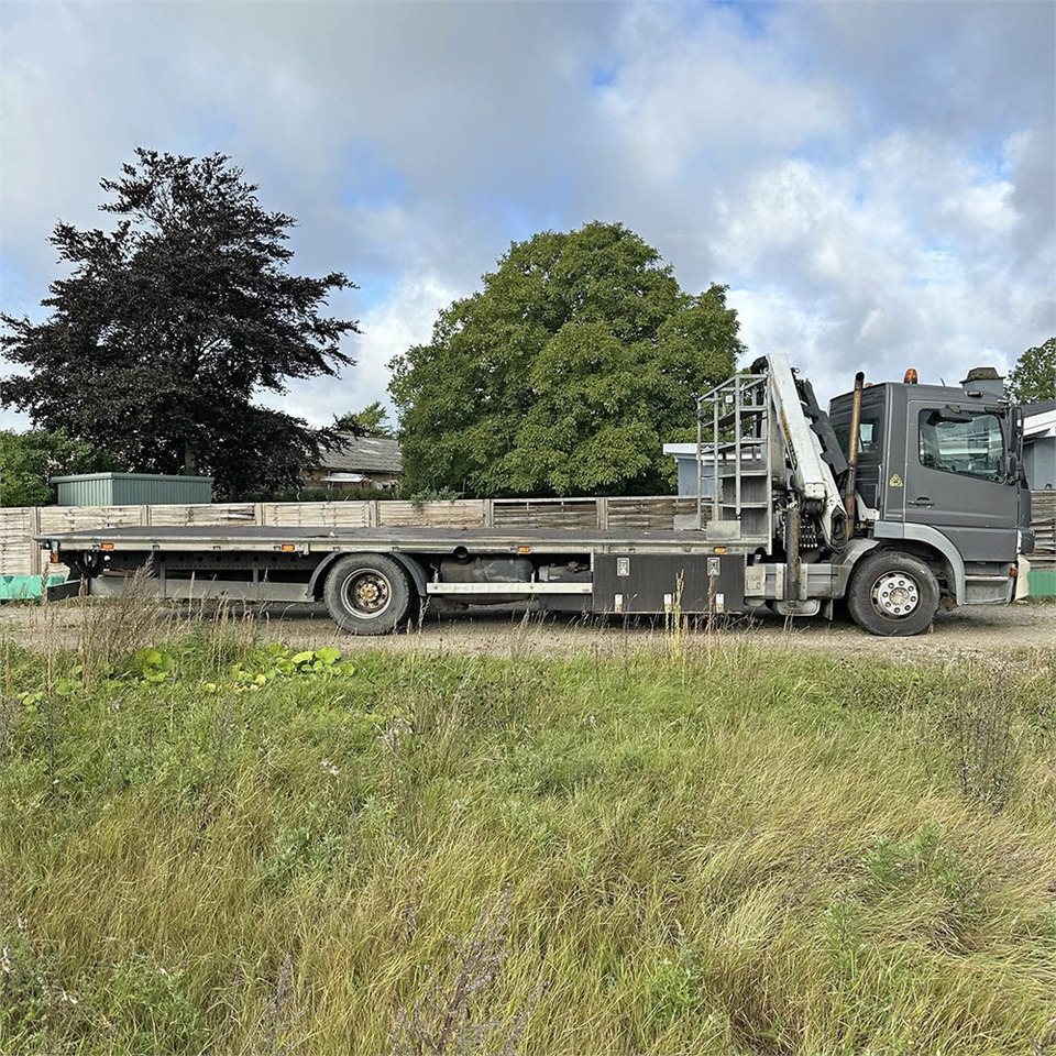 Mercedes Atego 1524 LL - Camion plateau, Camion grue: photos 3 Mercedes Atego 1524 LL - Camion plateau, Camion grue: photos 3