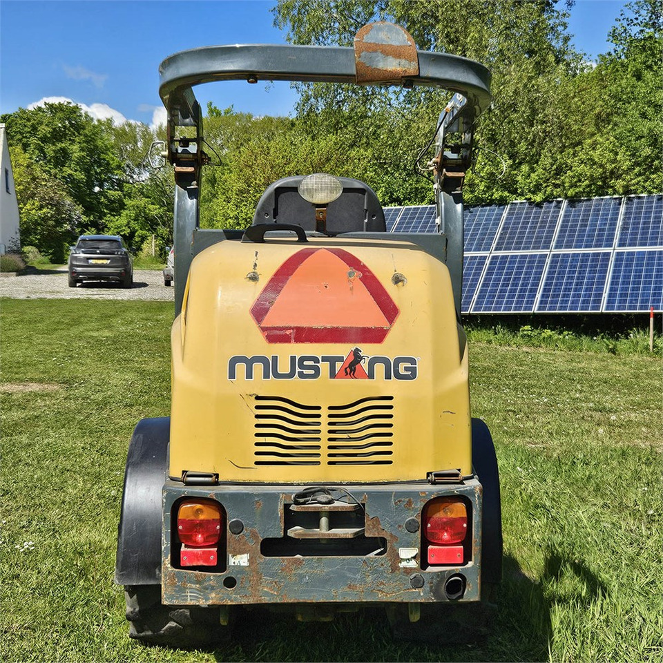 Mini chargeuse Mustang AL406: photos 8