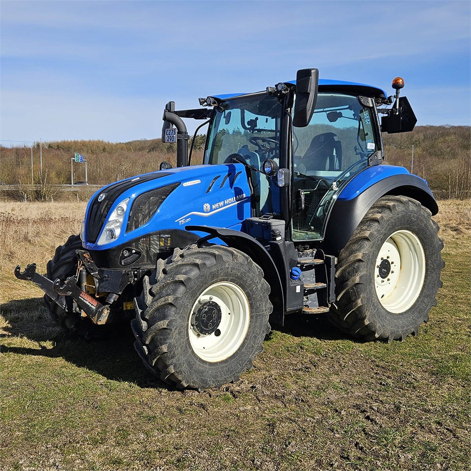 New Holland T5.120 DC - Tracteur agricole: photos 1 New Holland T5.120 DC - Tracteur agricole: photos 1