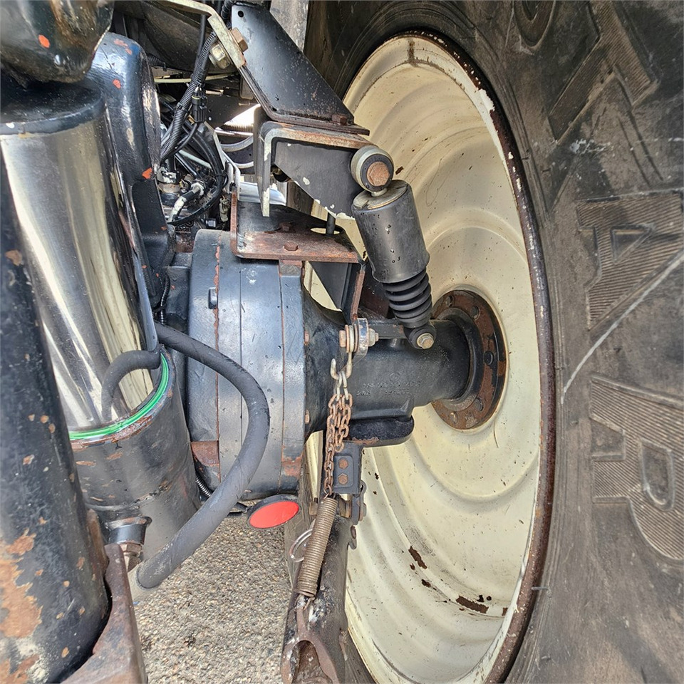 New Holland T7550 en crédit-bail New Holland T7550: photos 38 New Holland T7550 en crédit-bail New Holland T7550: photos 38