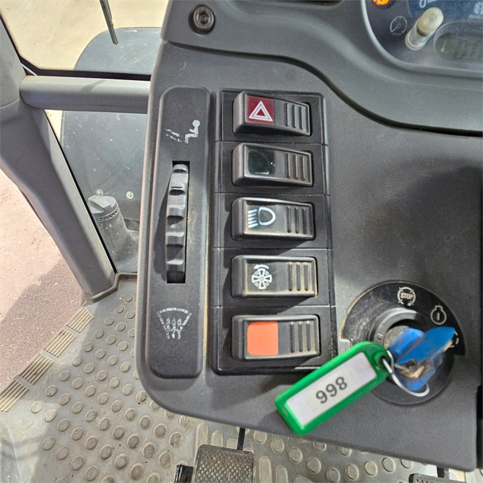 New Holland T7550 en crédit-bail New Holland T7550: photos 25 New Holland T7550 en crédit-bail New Holland T7550: photos 25