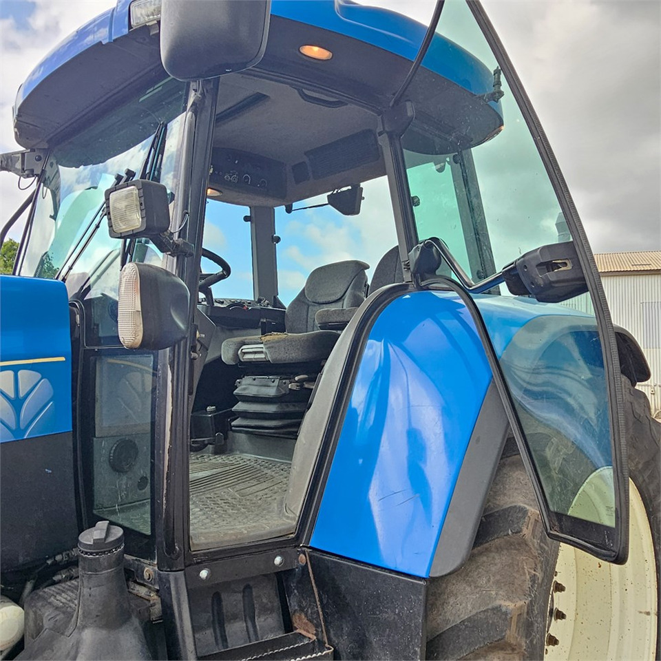 New Holland T7550 en crédit-bail New Holland T7550: photos 9 New Holland T7550 en crédit-bail New Holland T7550: photos 9