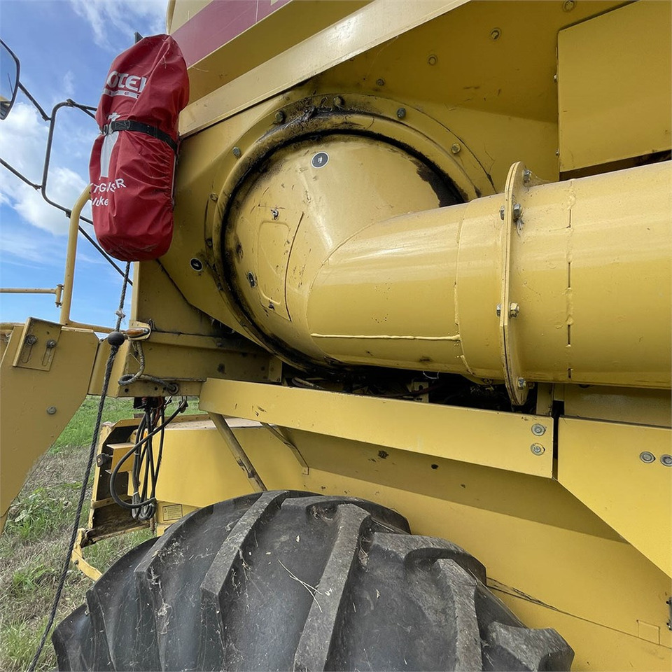 New Holland TX 30 en crédit-bail New Holland TX 30: photos 26