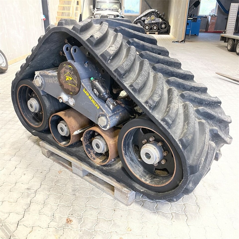 Poluzzi Track System Winder 30 - Tracteur agricole: photos 1 Poluzzi Track System Winder 30 - Tracteur agricole: photos 1