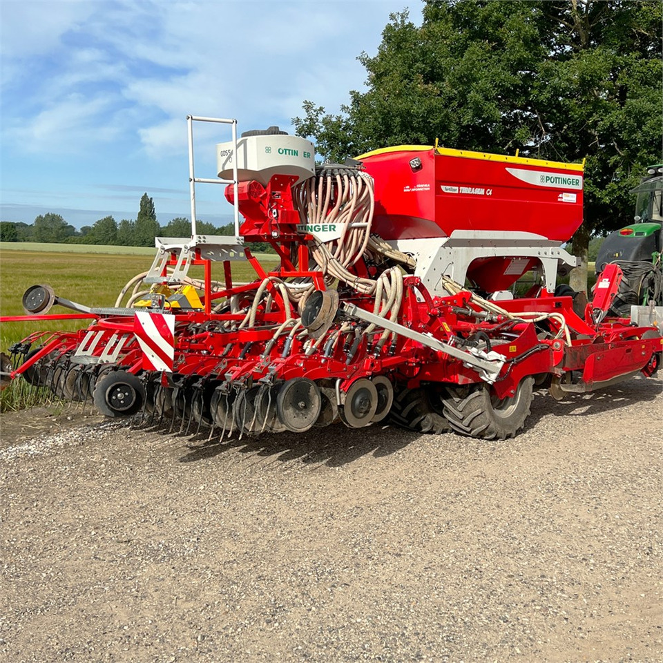 Pöttinger Terrasem C4 Fertilizer - Semoir/ Planteuse: photos 1 Pöttinger Terrasem C4 Fertilizer - Semoir/ Planteuse: photos 1