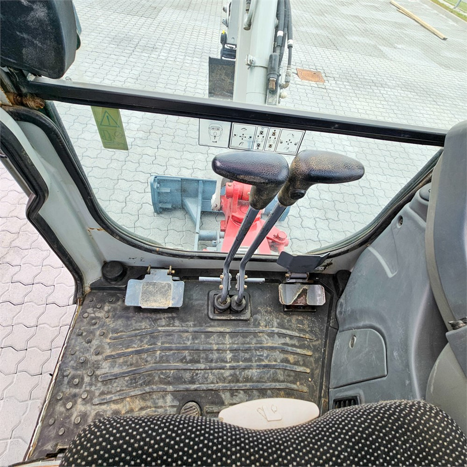 Mini pelle Takeuchi TB216: photos 16