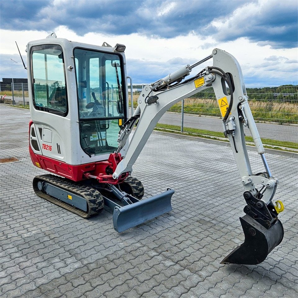 Mini pelle Takeuchi TB216: photos 6