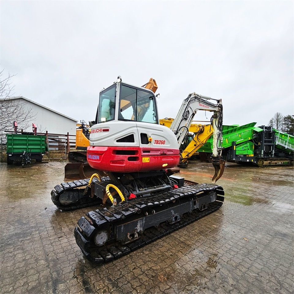 Takeuchi TB260 - Pelle sur chenille: photos 4 Takeuchi TB260 - Pelle sur chenille: photos 4