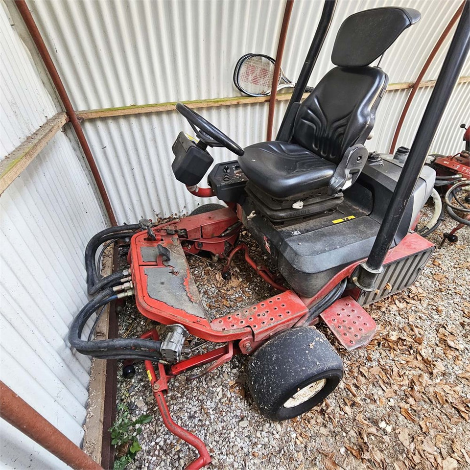 Toro Greensmaster 3200-D - Motofaucheuse: photos 1 Toro Greensmaster 3200-D - Motofaucheuse: photos 1