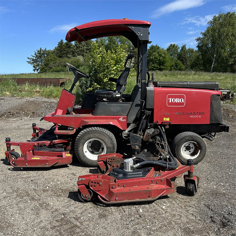 Toro Groundsmaster 4000-D - Motofaucheuse: photos 3 Toro Groundsmaster 4000-D - Motofaucheuse: photos 3