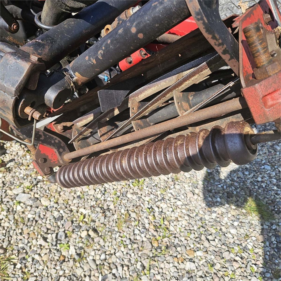 Toro Reelmaster 6700-D en crédit-bail Toro Reelmaster 6700-D: photos 28 Toro Reelmaster 6700-D en crédit-bail Toro Reelmaster 6700-D: photos 28