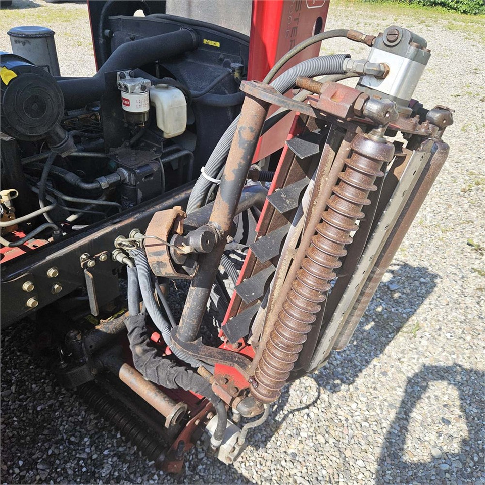 Toro Reelmaster 6700-D en crédit-bail Toro Reelmaster 6700-D: photos 17 Toro Reelmaster 6700-D en crédit-bail Toro Reelmaster 6700-D: photos 17