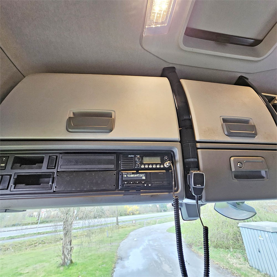 Tracteur routier Renault T High 520 DTIM: photos 22 Tracteur routier Renault T High 520 DTIM: photos 22