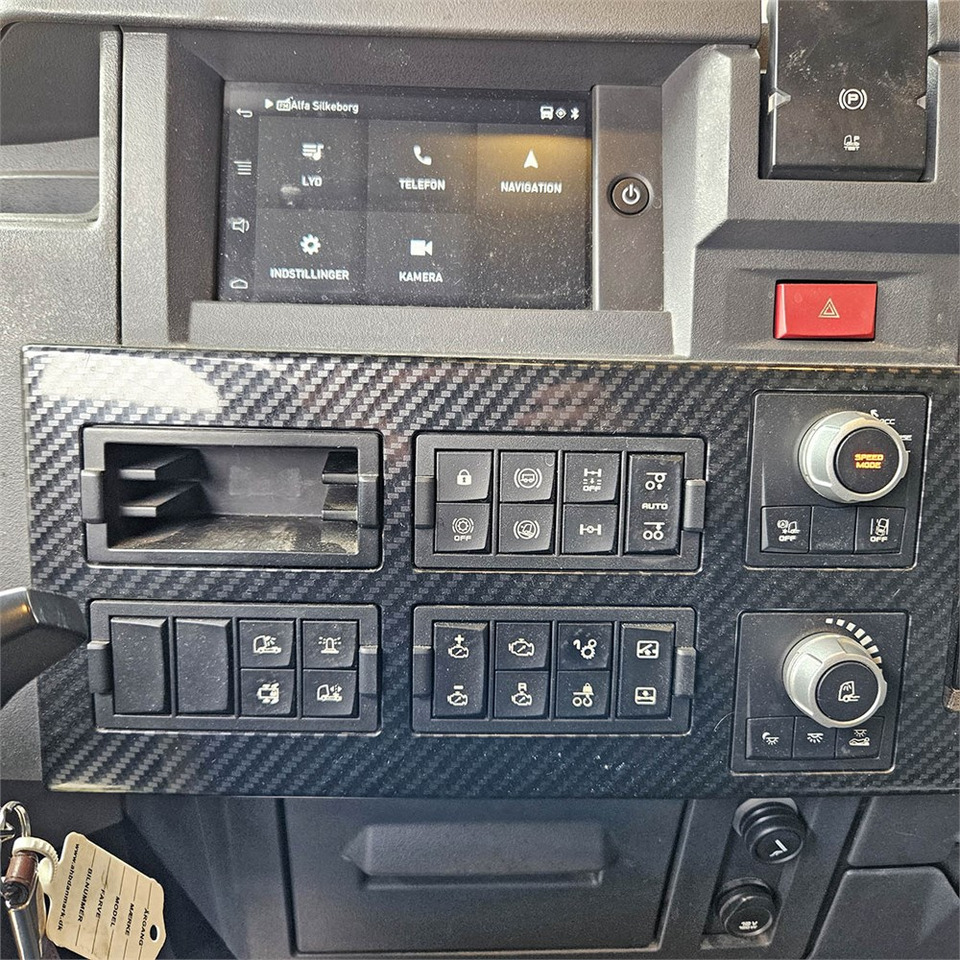 Tracteur routier Renault T High 520 DTIM: photos 16 Tracteur routier Renault T High 520 DTIM: photos 16