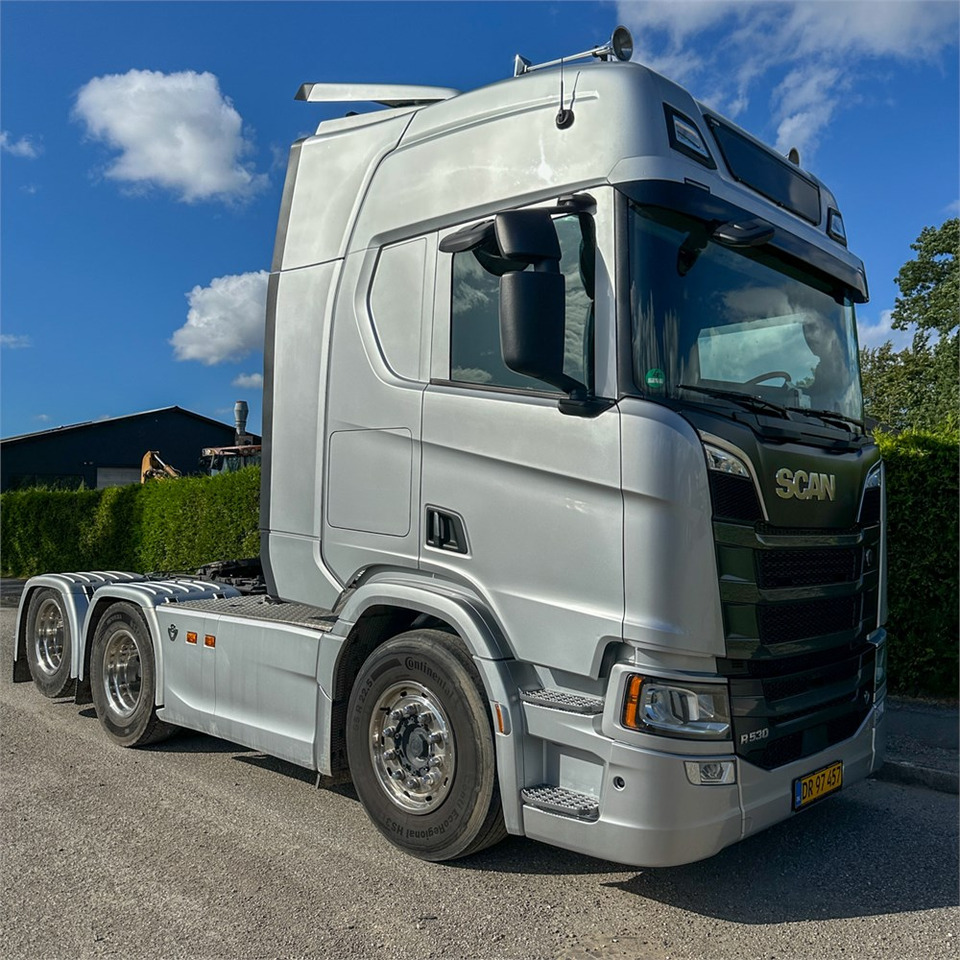 Scania R530 (A6X2NB) - Tracteur routier: photos 2 Scania R530 (A6X2NB) - Tracteur routier: photos 2