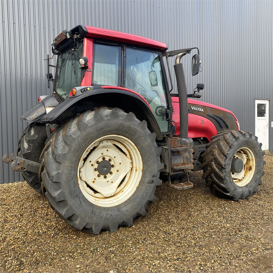 Valtra T 153 - Tracteur agricole: photos 3 Valtra T 153 - Tracteur agricole: photos 3