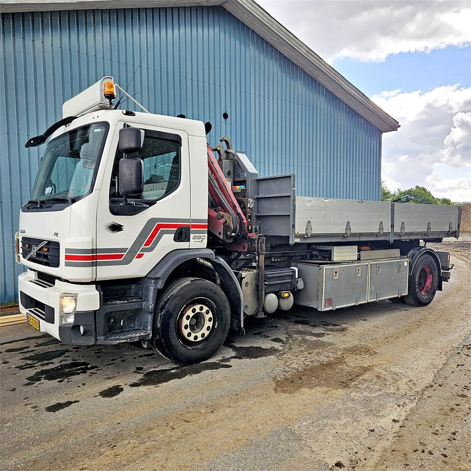 Volvo 280 FE - Camion ampliroll, Camion grue: photos 1 Volvo 280 FE - Camion ampliroll, Camion grue: photos 1