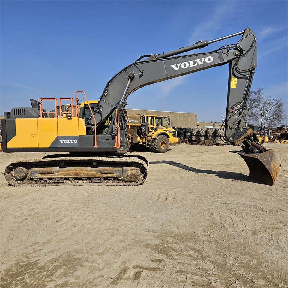 Volvo EC200 EL - Pelle sur chenille: photos 5 Volvo EC200 EL - Pelle sur chenille: photos 5