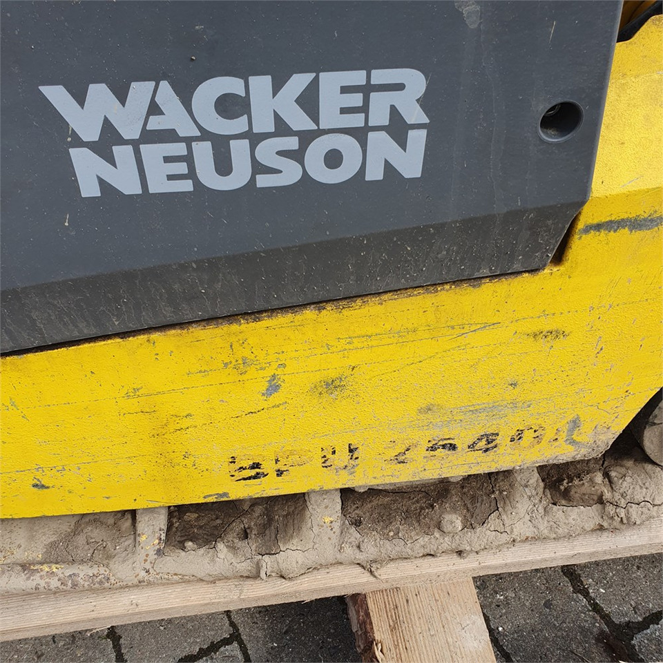 Wacker Neuson BPU 2540A - Plaque vibrante: photos 3 Wacker Neuson BPU 2540A - Plaque vibrante: photos 3