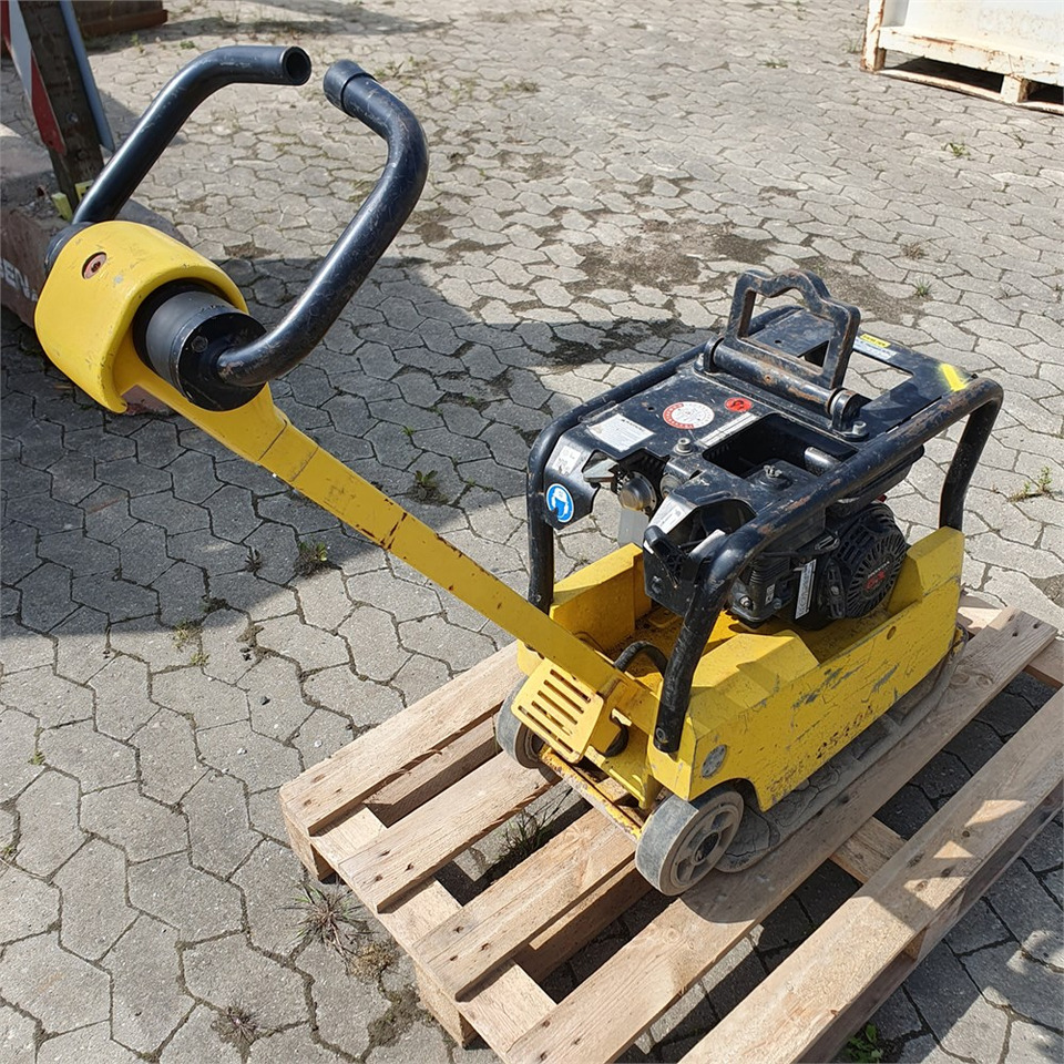 Wacker Neuson BPU 2540A - Plaque vibrante: photos 1 Wacker Neuson BPU 2540A - Plaque vibrante: photos 1