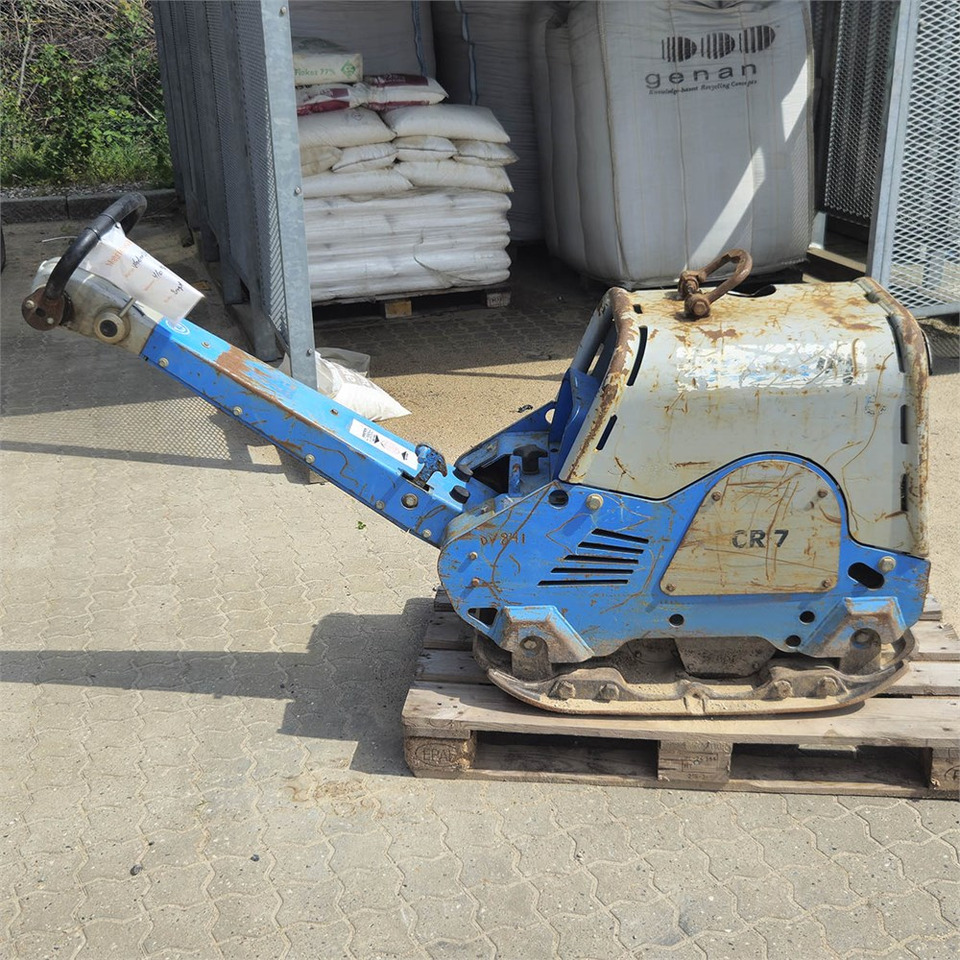 Weber CR 7 - Plaque vibrante: photos 1 Weber CR 7 - Plaque vibrante: photos 1