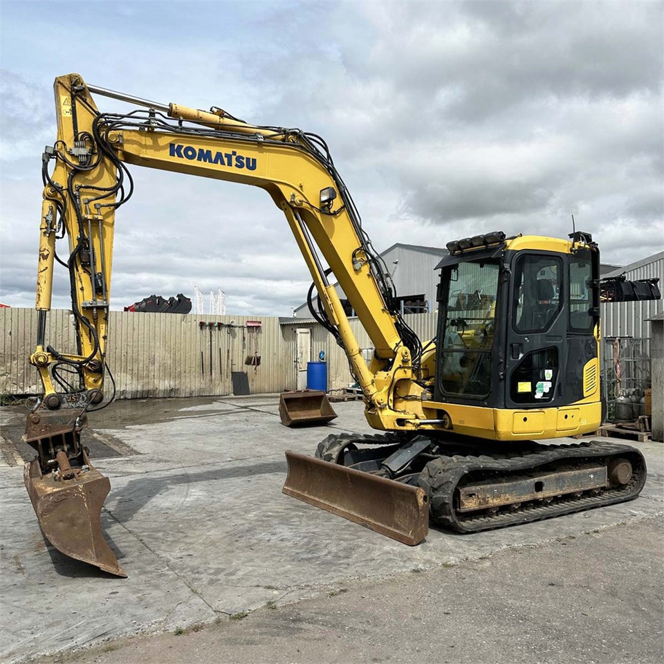 Yanmar VIO80-1A - Mini pelle: photos 2 Yanmar VIO80-1A - Mini pelle: photos 2