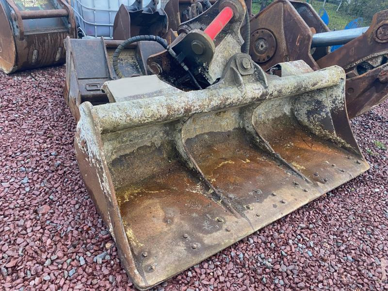 ARDEN EQUIPEMENT ORIENTABLE 2M20 - Godet pour pelle: photos 1 ARDEN EQUIPEMENT ORIENTABLE 2M20 - Godet pour pelle: photos 1