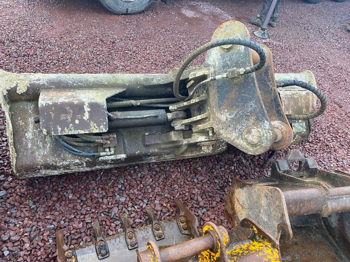 ARDEN EQUIPEMENT ORIENTABLE 2M20 - Godet pour pelle: photos 4 ARDEN EQUIPEMENT ORIENTABLE 2M20 - Godet pour pelle: photos 4