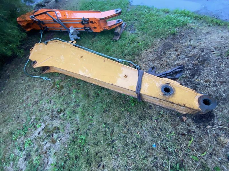 CASE ET DOOSAN BALANCIERS 2M70 & 3M - Flèche: photos 1 CASE ET DOOSAN BALANCIERS 2M70 & 3M - Flèche: photos 1