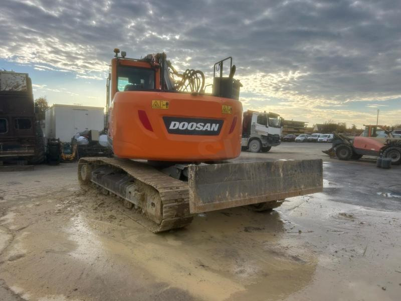 Doosan DX 235 LCR-5 - Pelle sur chenille: photos 3 Doosan DX 235 LCR-5 - Pelle sur chenille: photos 3
