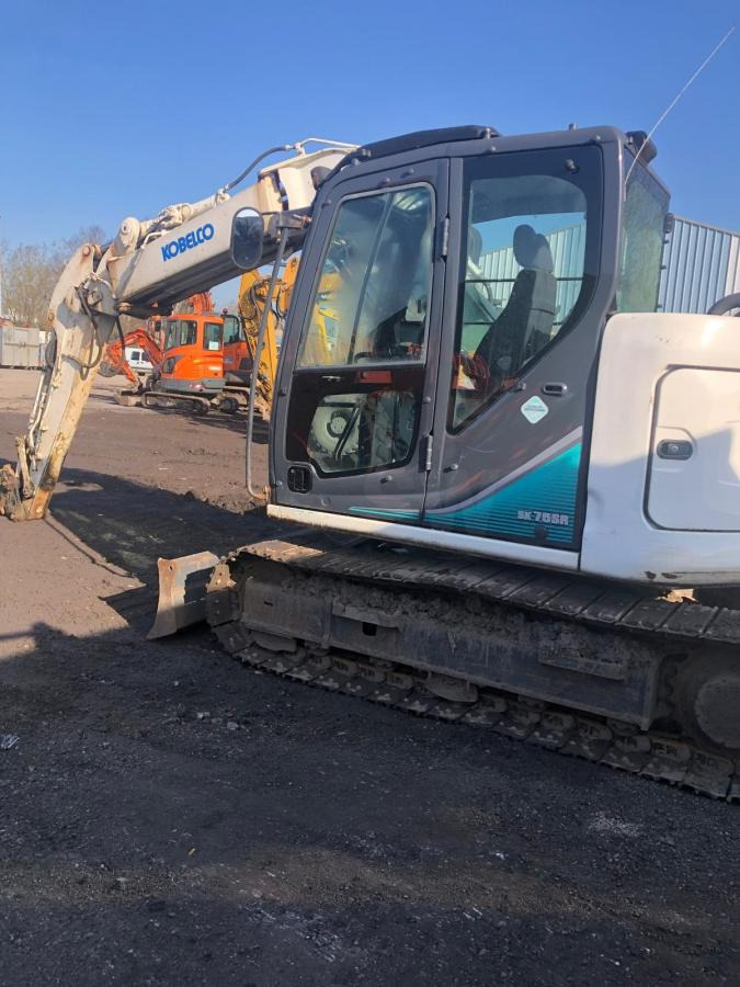 Kobelco SK 75SR-3E - Mini pelle: photos 2 Kobelco SK 75SR-3E - Mini pelle: photos 2