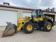 Komatsu WA 380-8 - Chargeuse sur pneus: photos 1 Komatsu WA 380-8 - Chargeuse sur pneus: photos 1