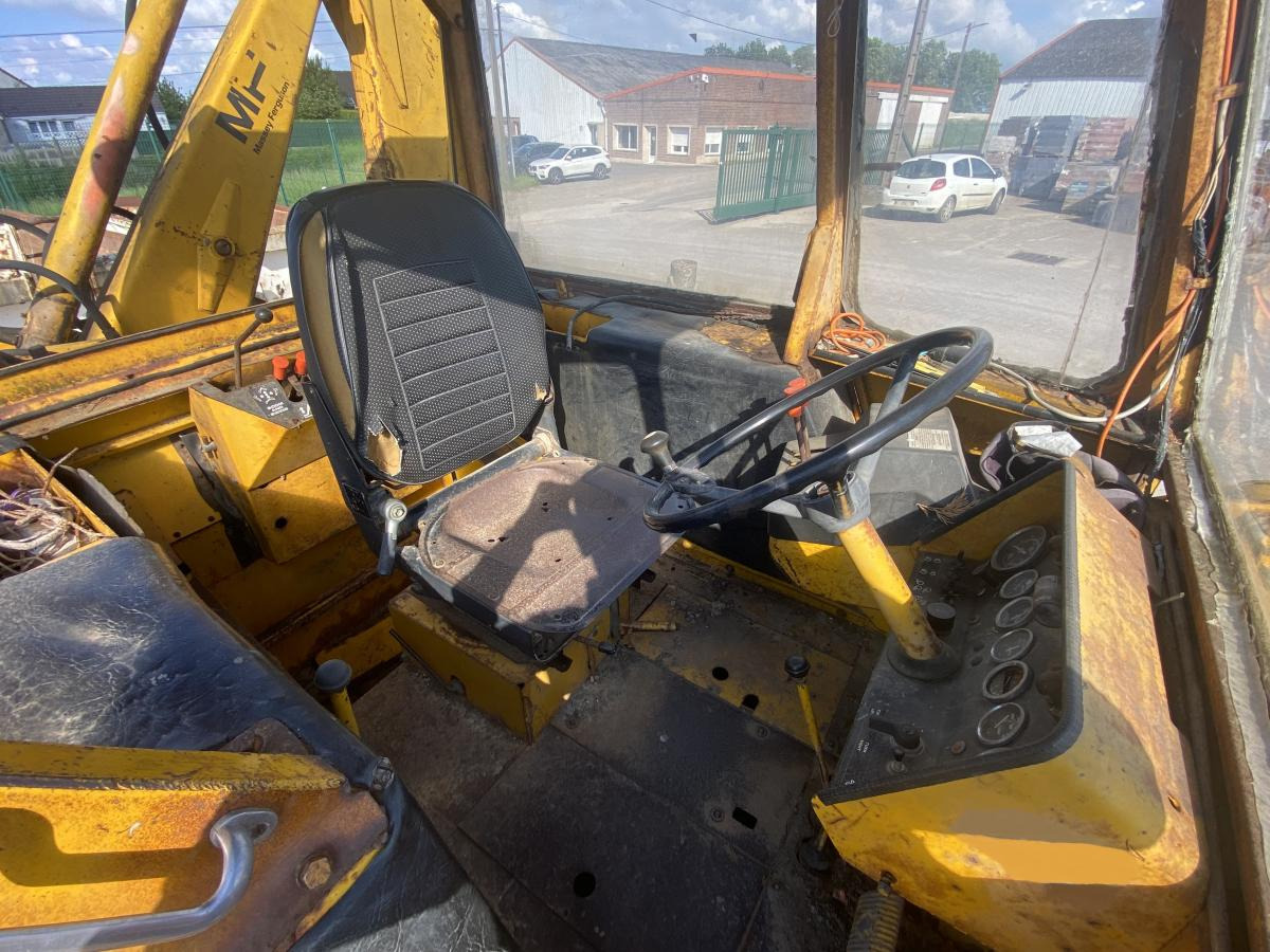 Tractopelle Massey Ferguson MF 500BII: photos 7