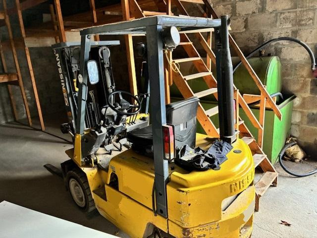 Nissan 1T5 - Chariot élévateur diesel: photos 2 Nissan 1T5 - Chariot élévateur diesel: photos 2