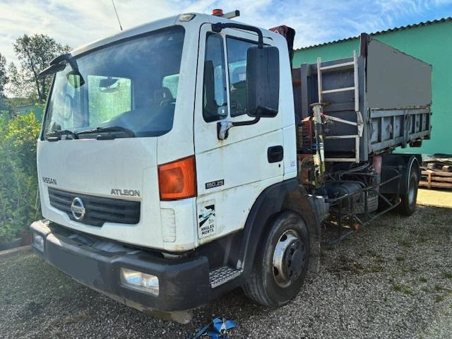 Nissan ATLEON 150.25 - Camion ampliroll, Camion grue: photos 1 Nissan ATLEON 150.25 - Camion ampliroll, Camion grue: photos 1