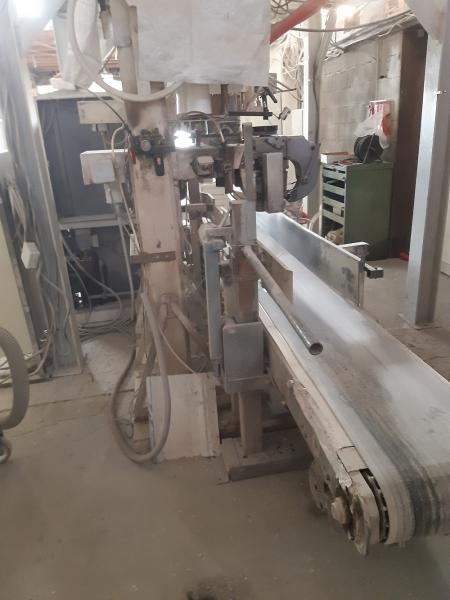 TECHNIPES ENSACHEUSE WEIGHER 400 - Matériel de chantier: photos 4 TECHNIPES ENSACHEUSE WEIGHER 400 - Matériel de chantier: photos 4