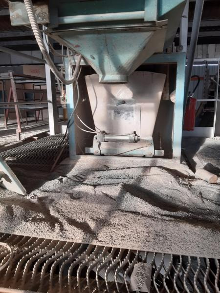 TECHNIPES ENSACHEUSE WEIGHER 400 - Matériel de chantier: photos 2 TECHNIPES ENSACHEUSE WEIGHER 400 - Matériel de chantier: photos 2