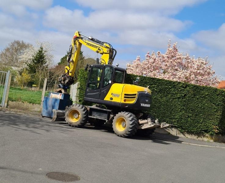 Yanmar B 110 W - Pelle sur pneus: photos 2 Yanmar B 110 W - Pelle sur pneus: photos 2