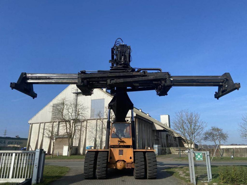 Kalmar DC4560RC4 - Reach stacker: photos 2 Kalmar DC4560RC4 - Reach stacker: photos 2