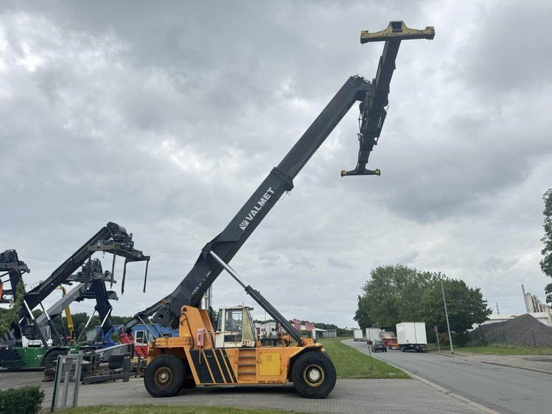 Kalmar Valmet RSD4118-4TL - Reach stacker: photos 4 Kalmar Valmet RSD4118-4TL - Reach stacker: photos 4
